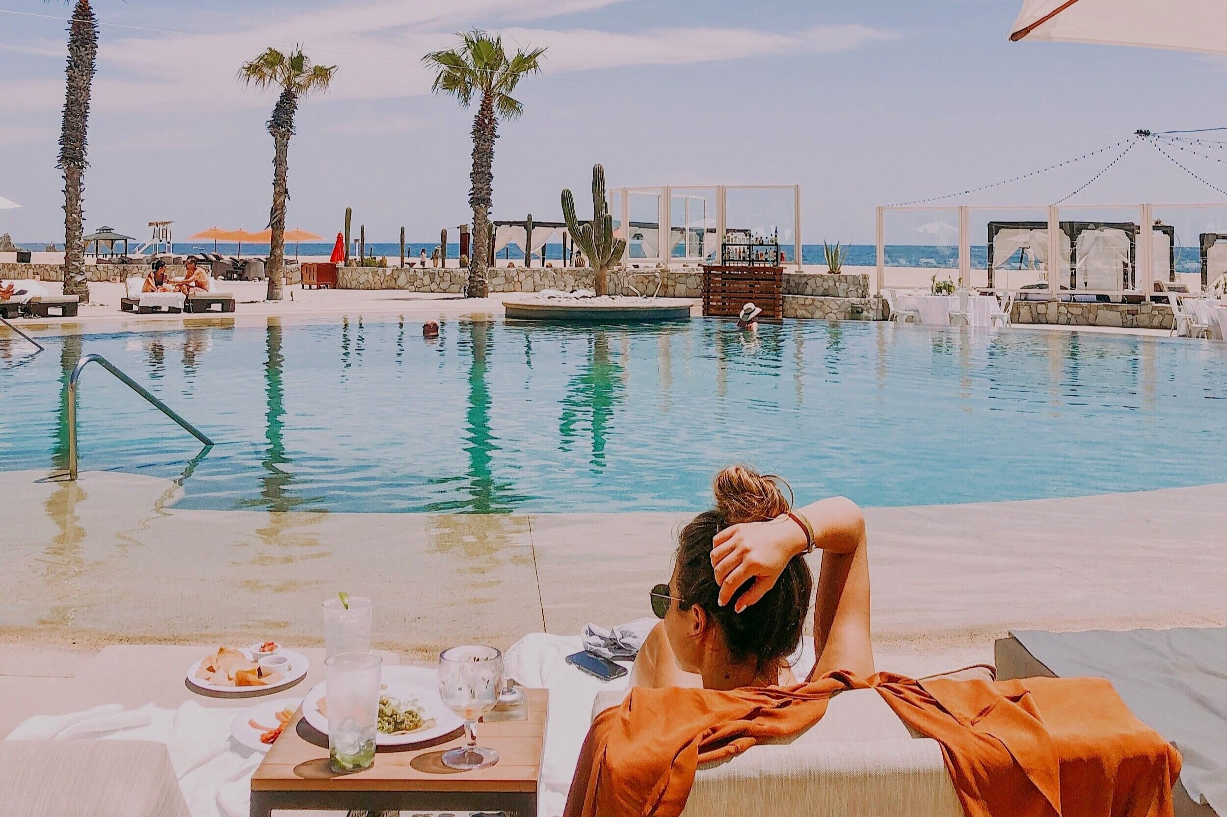 Commercial. - Keep a properly maintained and balanced swimming facility through our professional services aimed towards your hotel, resort, apartment complex, or fountain’s especific needs.